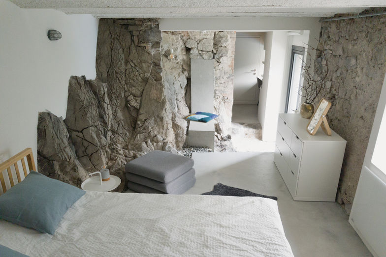 «Man braucht auch die glatte Oberfläche im Kontrast zum Gewölbe, ansonsten würde es zu rau werden», erklären die Architektinnen.